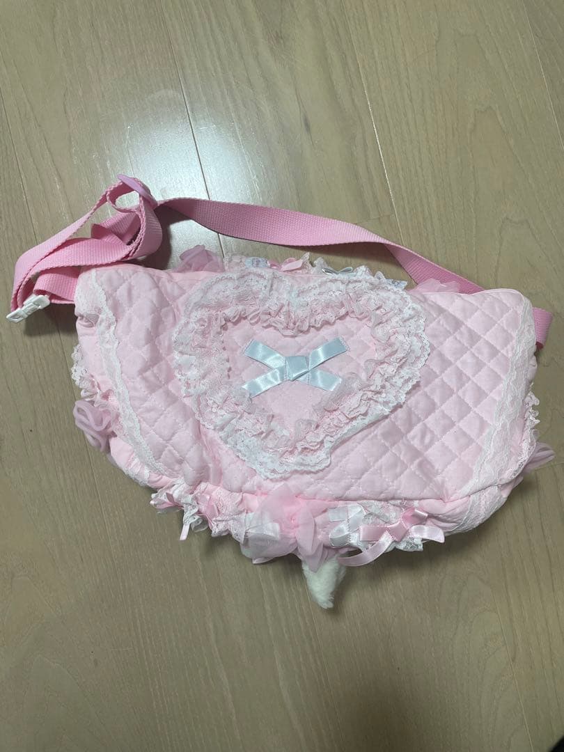 グニフニ♡80s vintegeフラワーbunnyボディバッグ