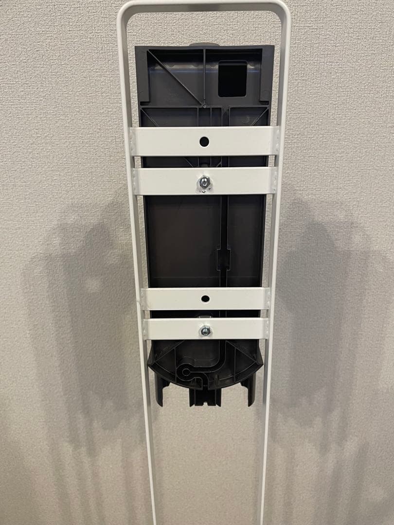 スタンド付 dyson ダイソン ハンディクリーナー v8 fluffy