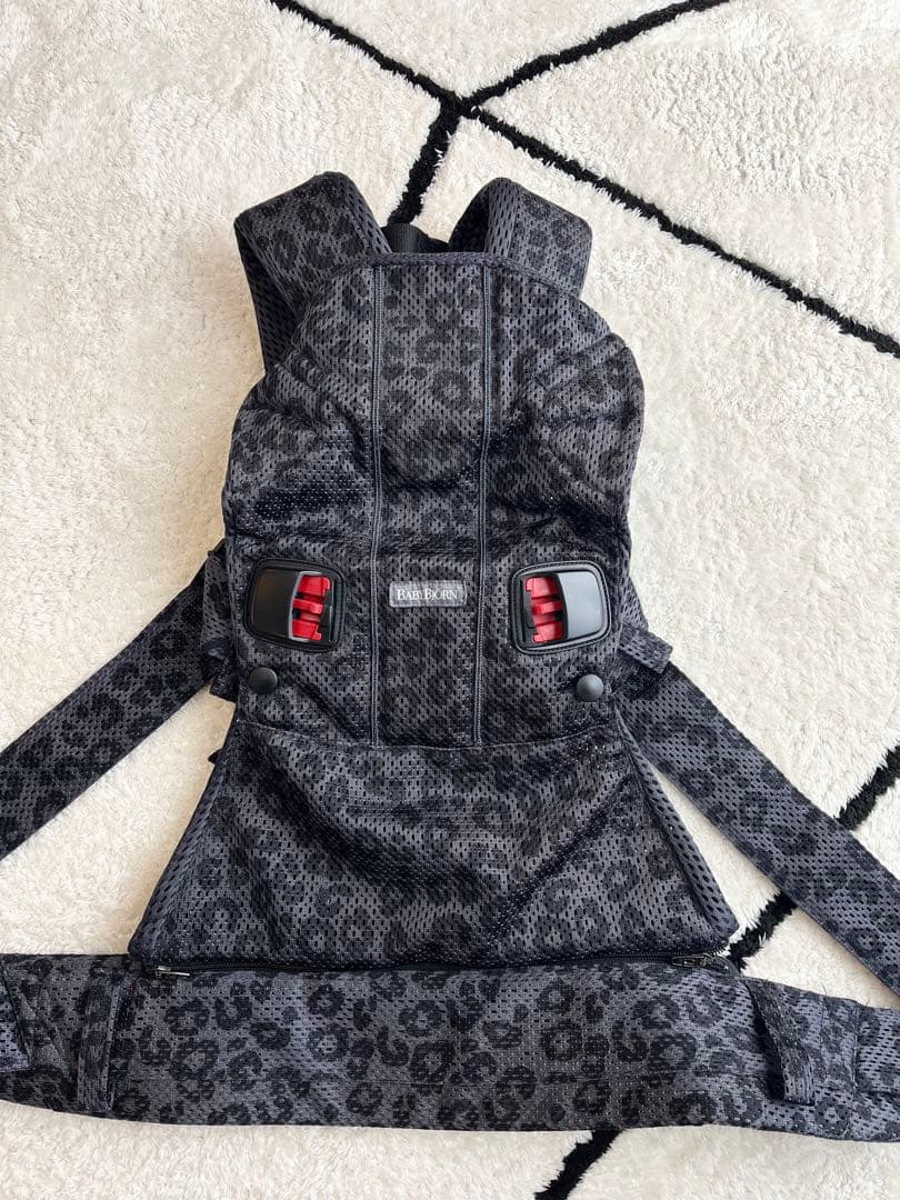 レア　美品　ベビービョルン　 抱っこ紐　ワンカイエアー　 ヒョウ柄　 レオパード