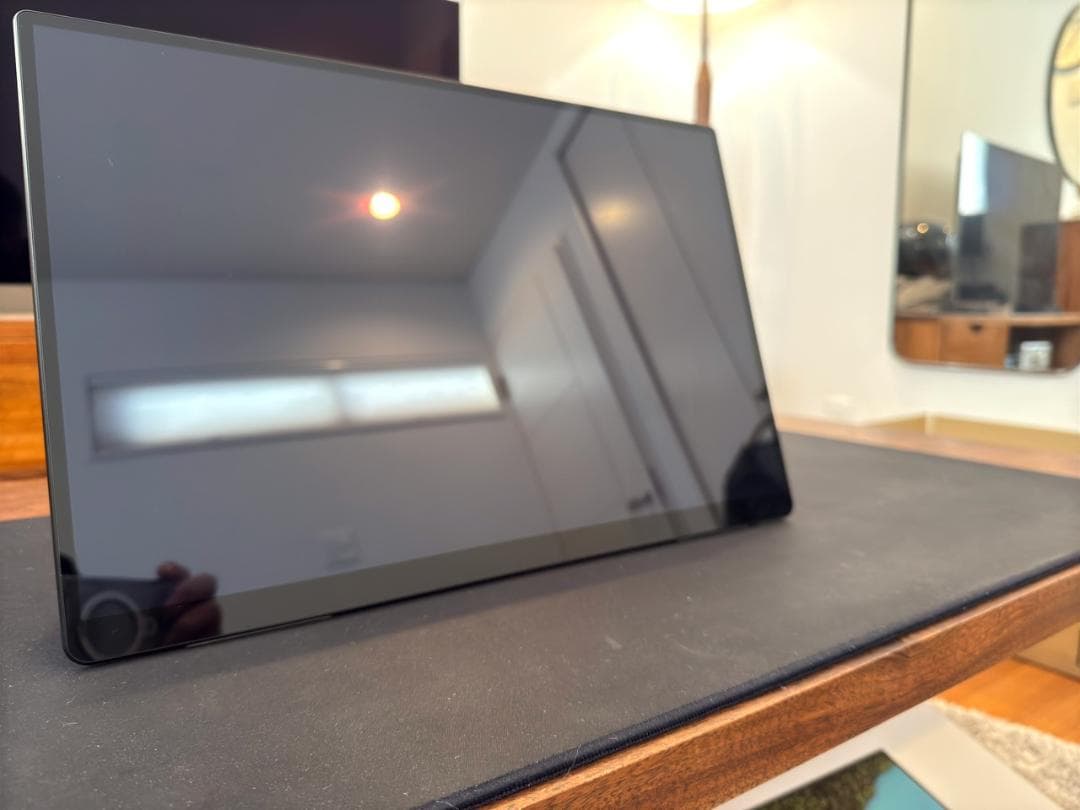 EWEI RQG-180PW 18インチモバイルモニター 144hz