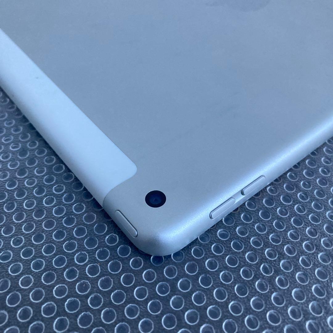 823【早い者勝ち】電池最良好☆iPad7 第7世代 32GB SIMフリー☆