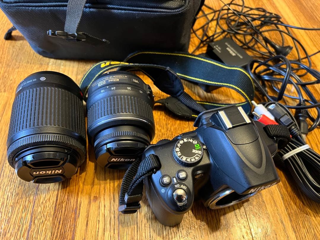 Nikon D3000 デジタル一眼レフカメラ