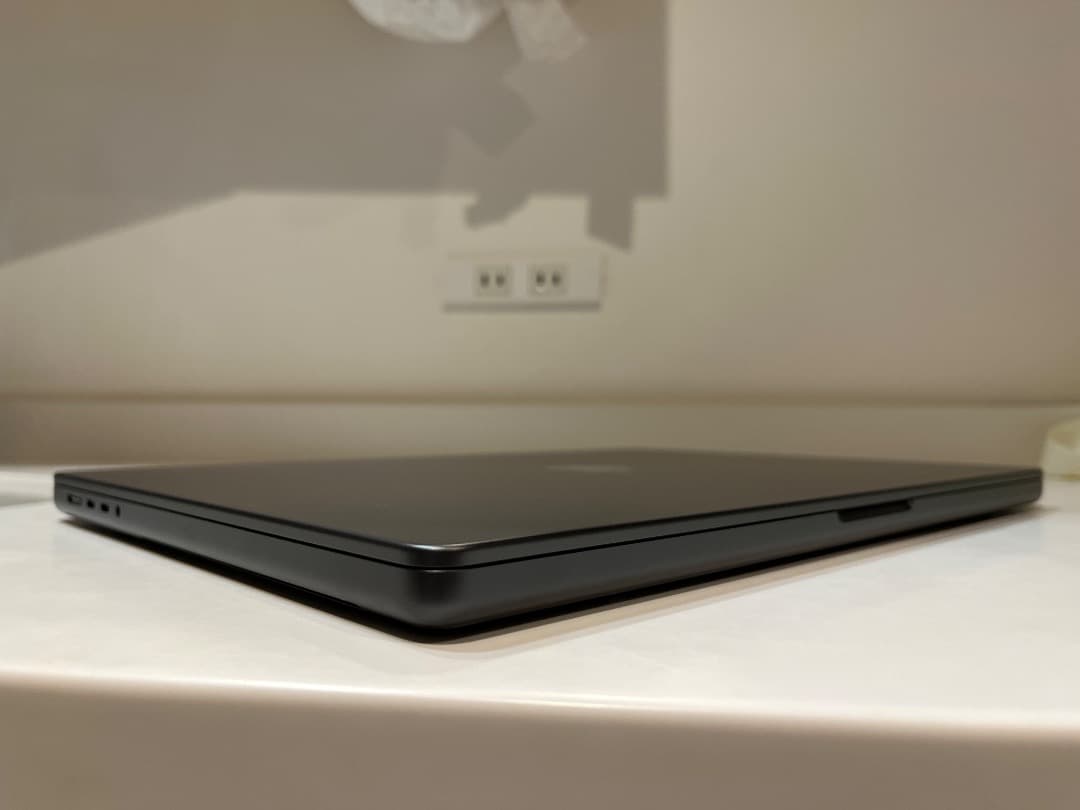 【超美品】16インチMacBook Pro M4Pro 24GB/512GB
