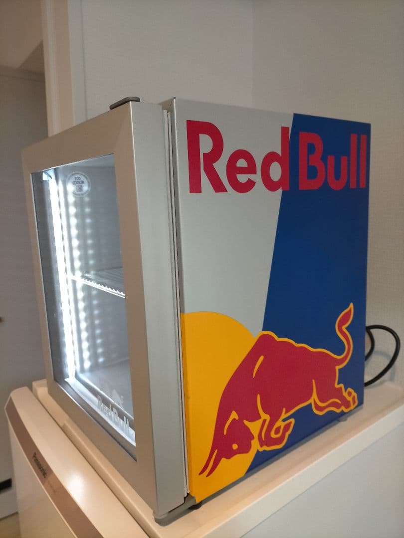 REDBULL レッドブルミニ冷蔵庫- 新品同様
