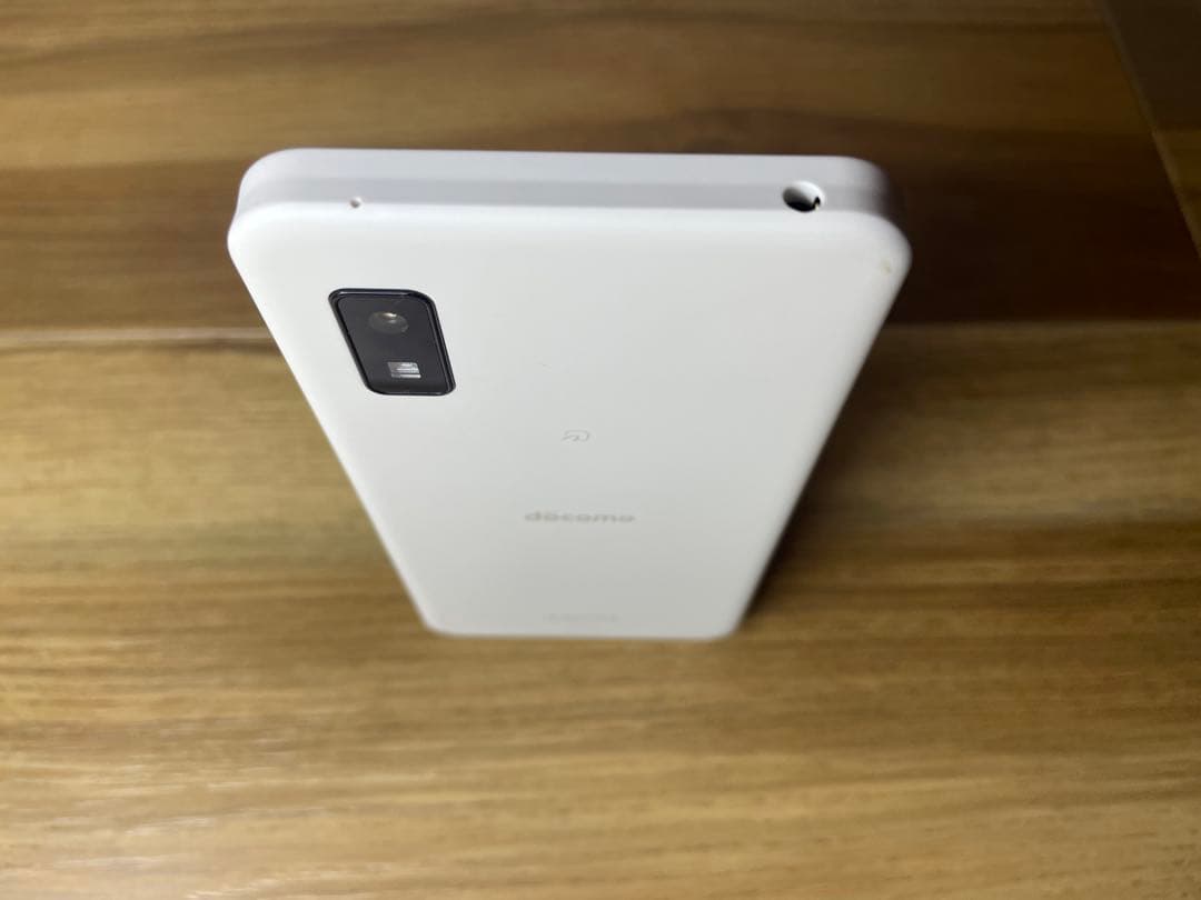 AQUOS wish2 SH-51C（ホワイト） docomo版 スマホ