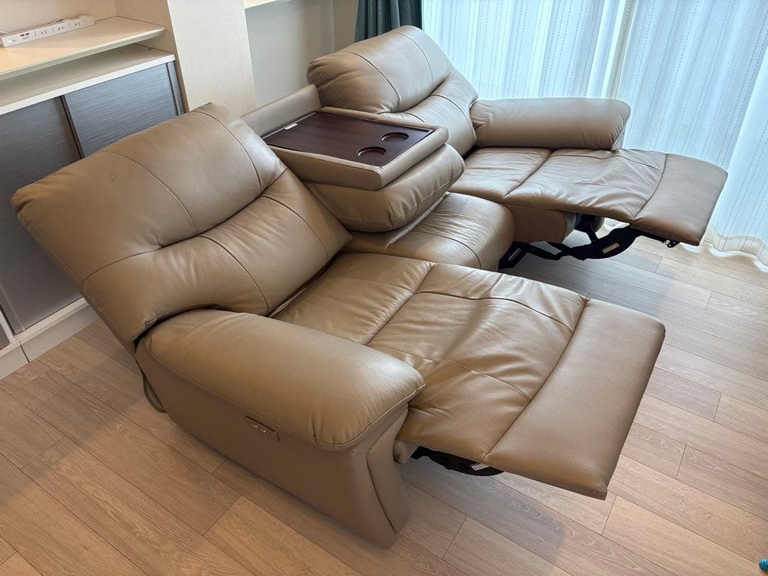 ライトグレー レザー 3人掛け電動リクライニングソファ