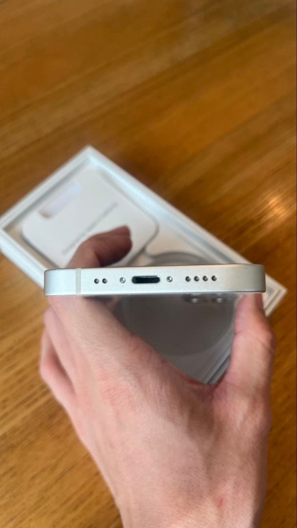 かずApple iPhone 13 mini【美品】【バッテリー86%】