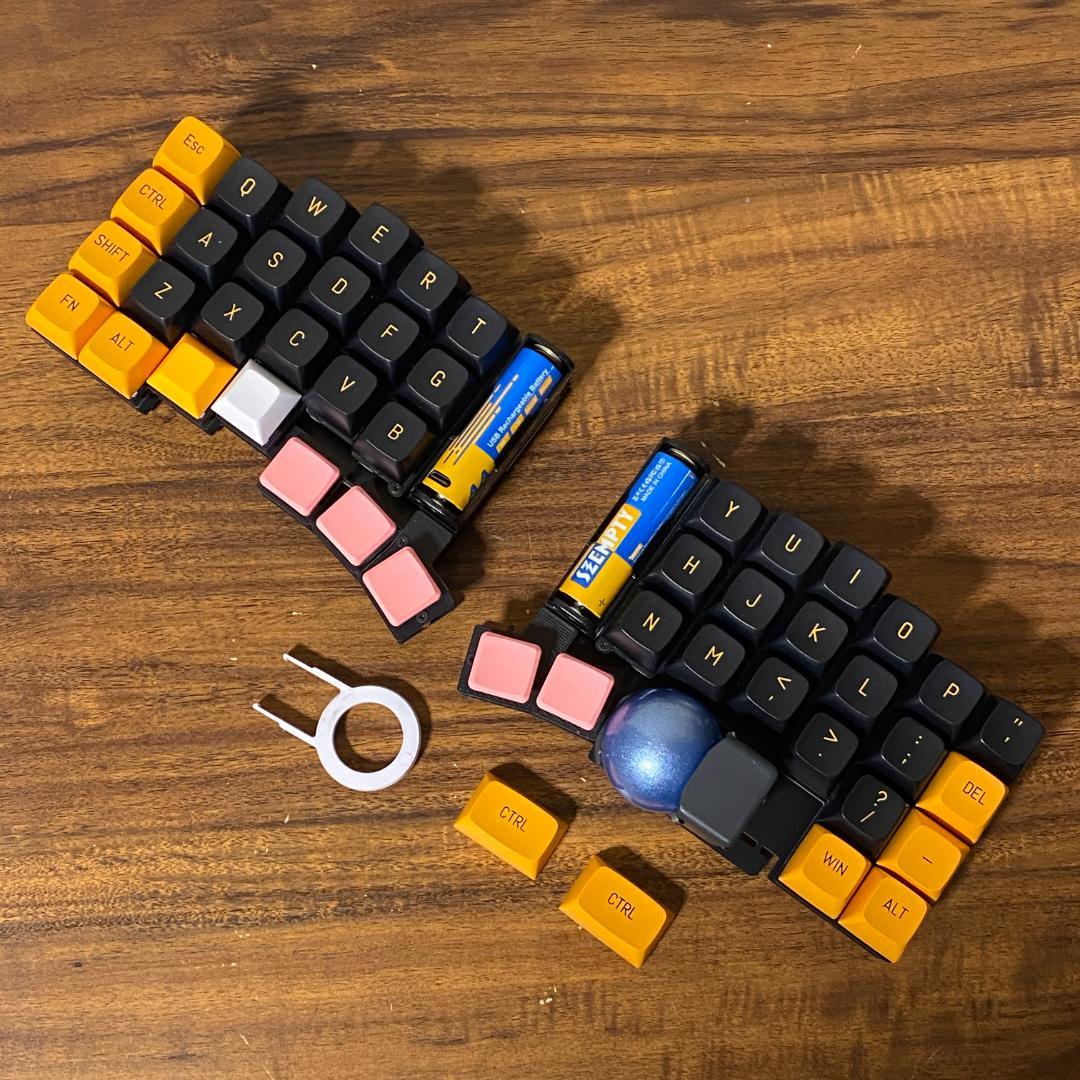 自作分割キーボード torabotsuki トラックボール搭載 無線 電池式