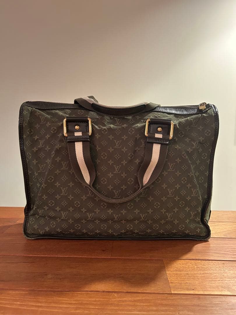 にかく！！Louis Vuitton ビジネスバッグ オリーブグリーン