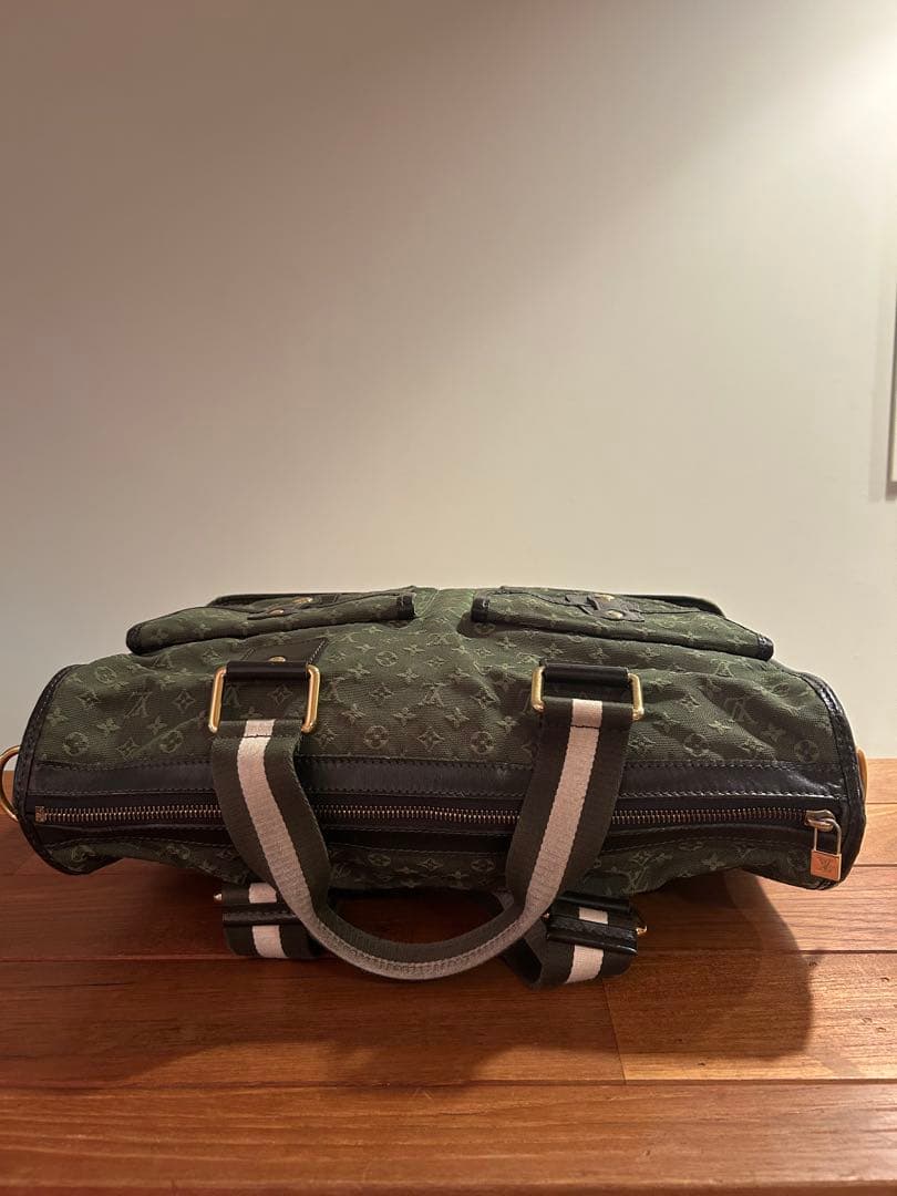 にかく！！Louis Vuitton ビジネスバッグ オリーブグリーン