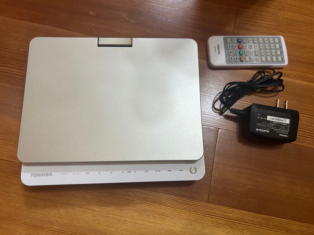 東芝 SD-BP900S ポータブルBlu-rayプレーヤー