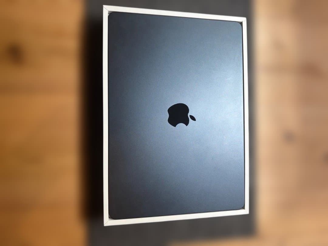 Apple M2 MacBook Air 13.6インチ[ミッドナイト] 本体