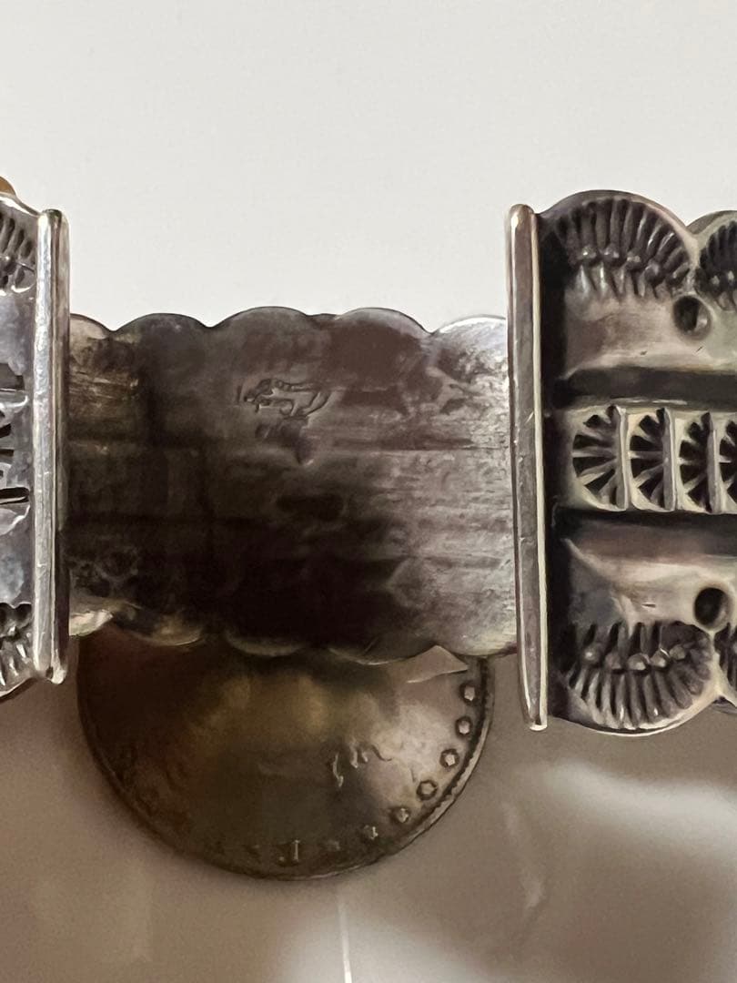 デルバートゴードン Delbert Gordonインディアンジュエリー ナバホ族