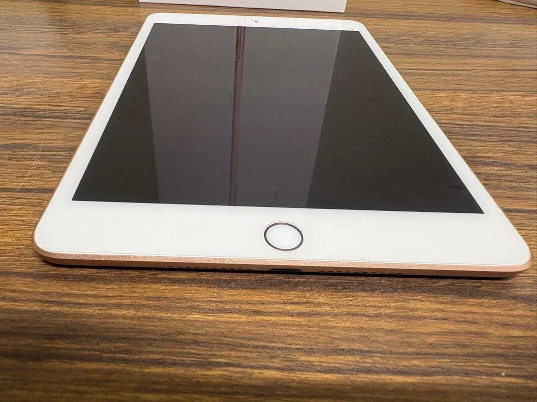 iPad mini 5 WI-FI＋セルラーモデル64GB ゴールド