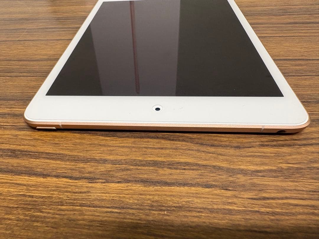 iPad mini 5 WI-FI＋セルラーモデル64GB ゴールド
