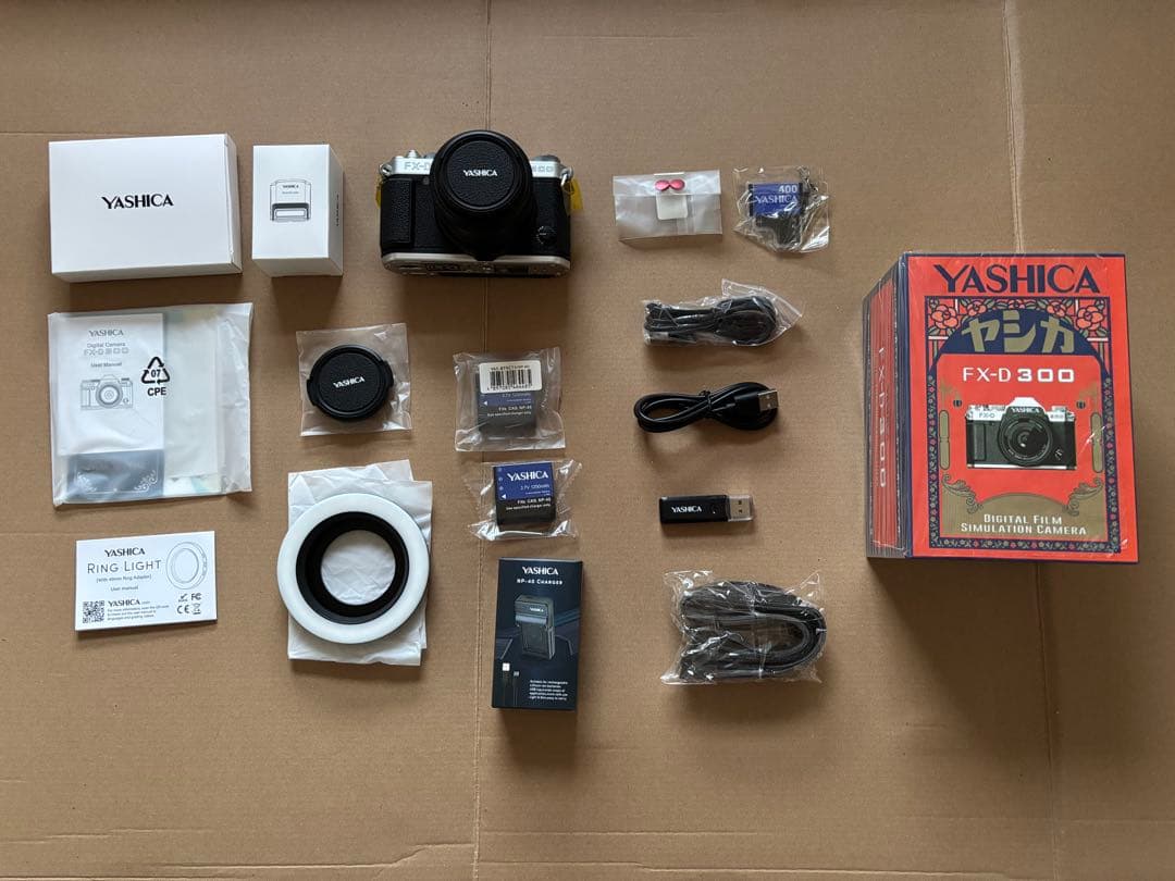 未使品/新品近YASHICA FX-D300 デジタルカメラ セット