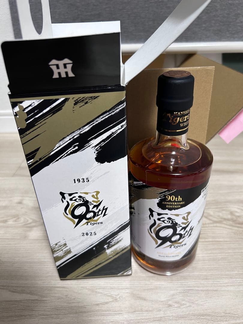 祝優勝 阪神タイガース 90周年記念ウイスキー 500ml 1012本限定