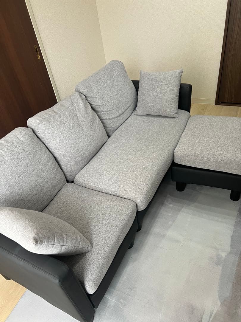 2〜3人掛けソファー（オットマン付き）