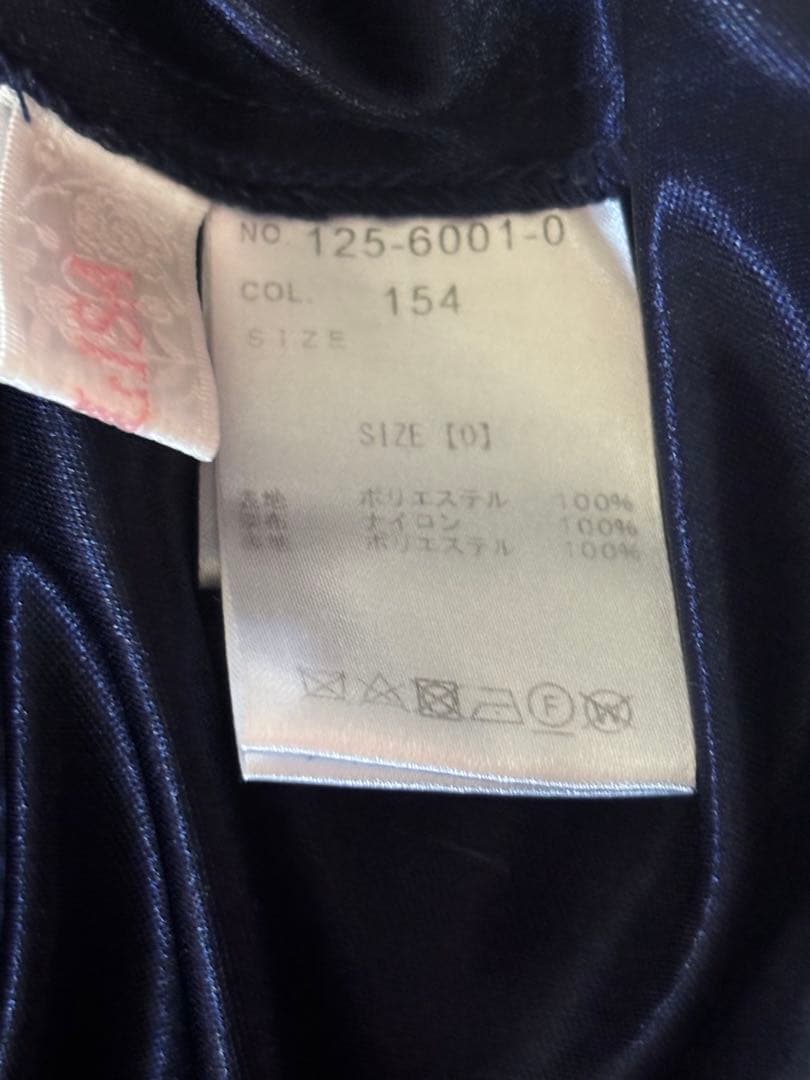 LIZLISA ジュエリー柄ワンピース ネイビーです。