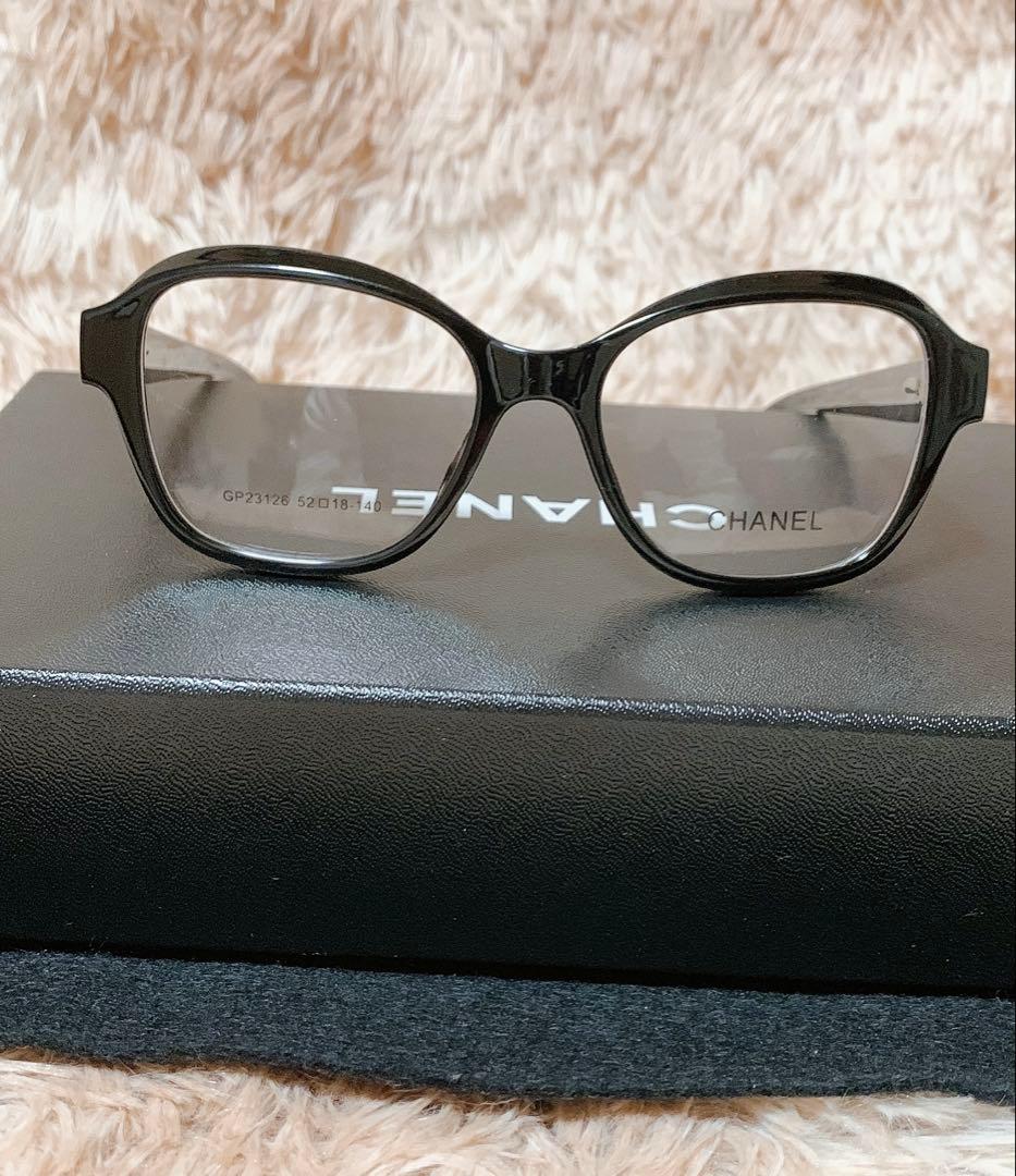 非売品　CHANELノベルティメガネ&ケース