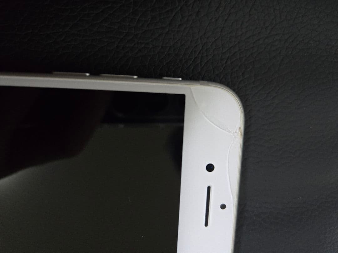 iPhone 8 64GB シルバー 本体のみ