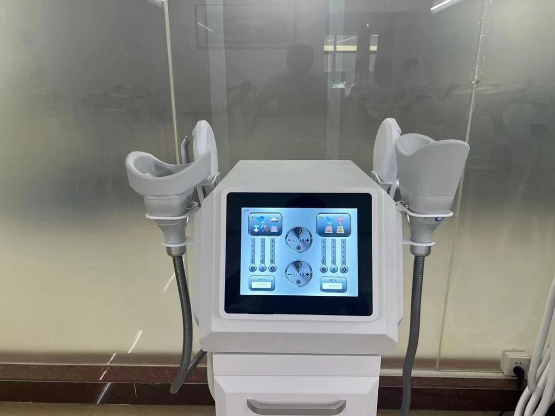 脂肪冷却＆電磁波パルス　同時施術可能