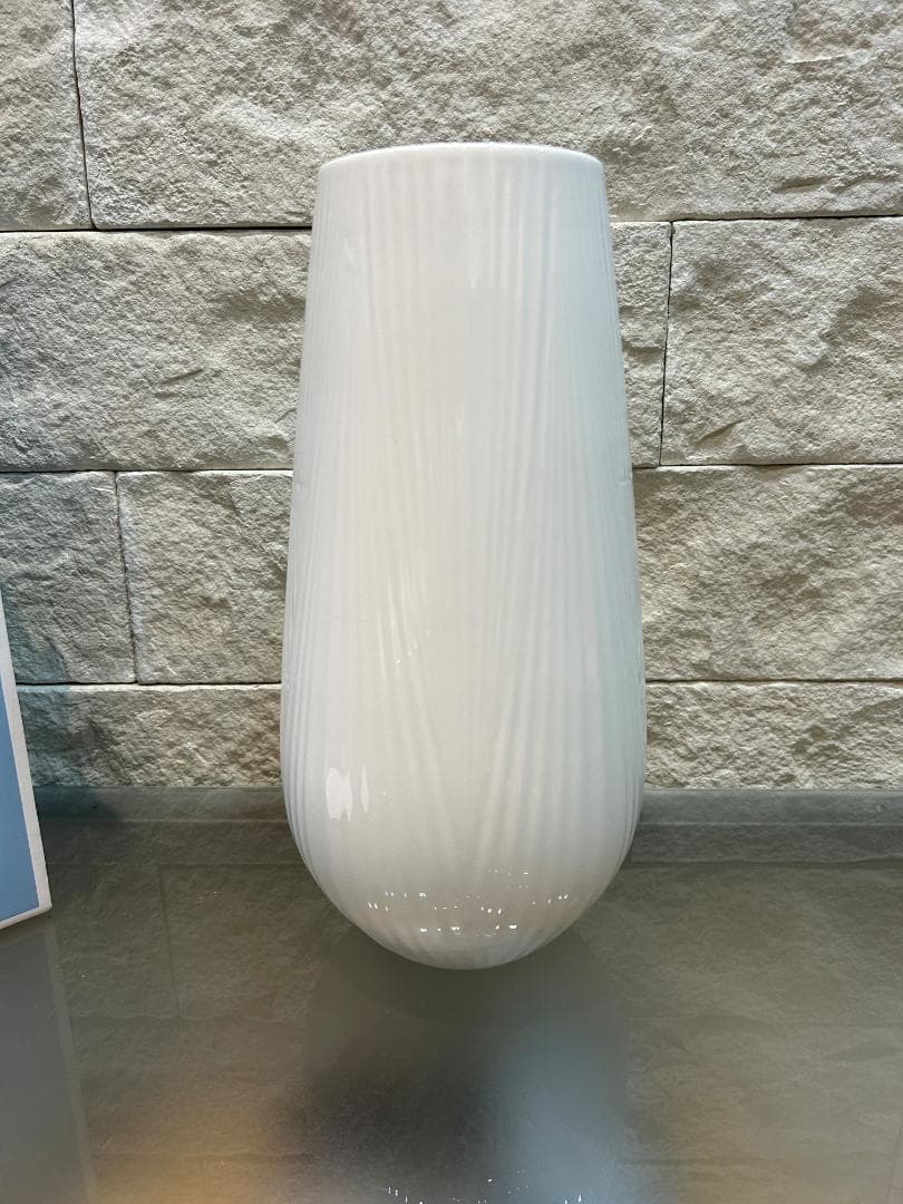  ウエッジウッド ホワイトフォリア ベース 花瓶 30cm