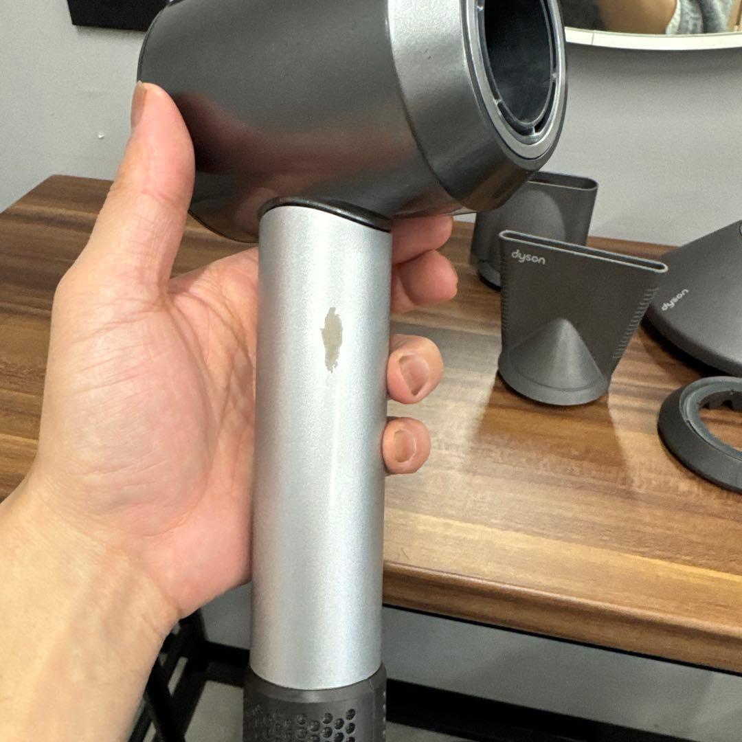 Dyson ヘアドライヤー アタッチメント付き