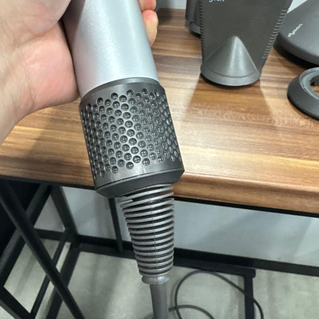 Dyson ヘアドライヤー アタッチメント付き