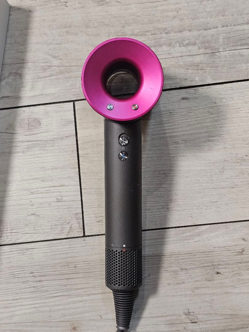 圧倒的最安値　保証付き　ダイソン　メンテナンス済み　dyson hd08　ピンク