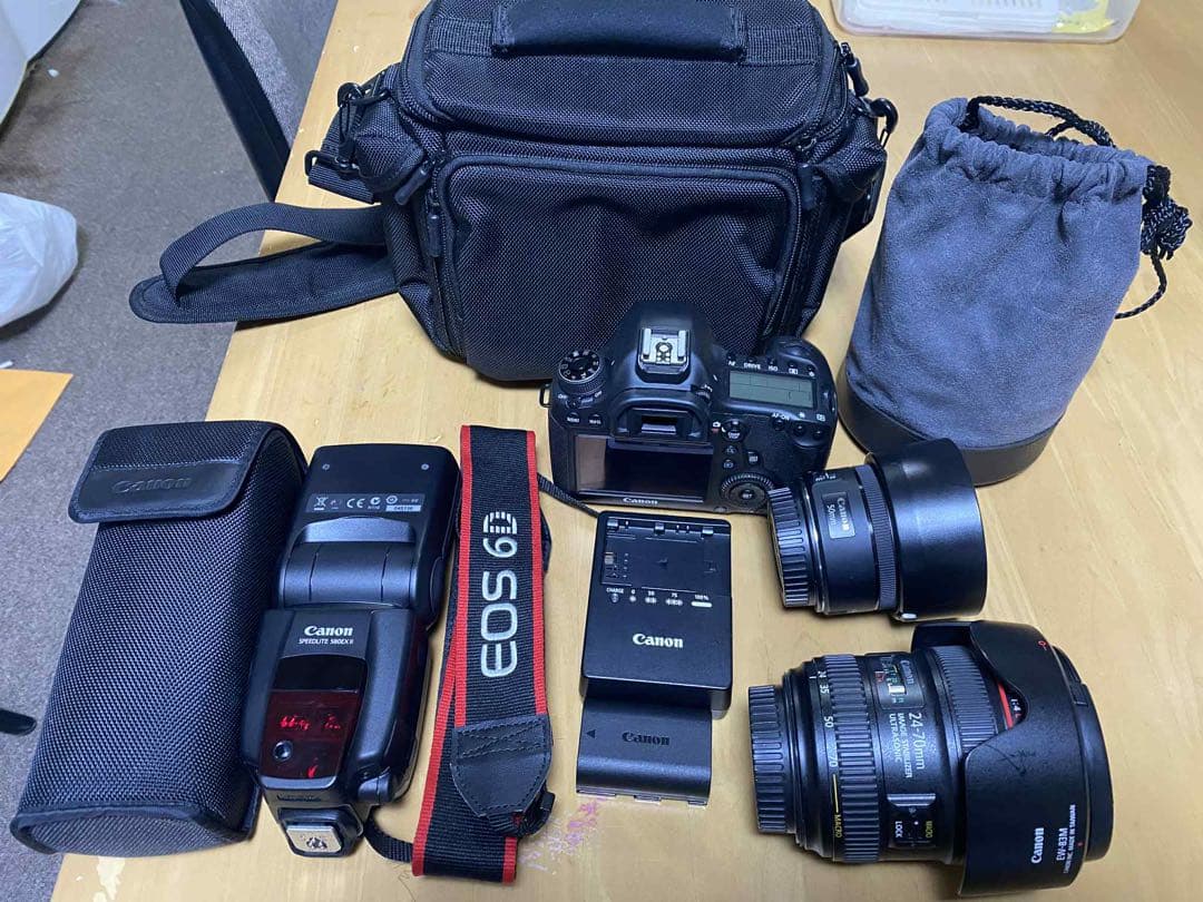 緊急値下げCanon EOS 6D + 24-70mm & 50mmレンズセット