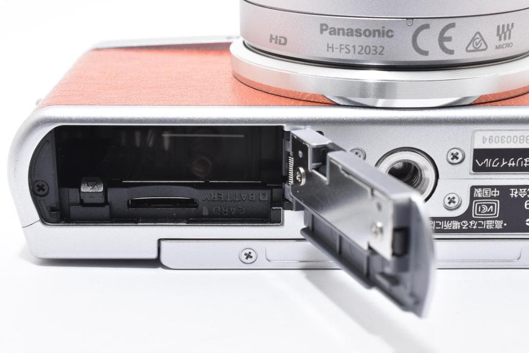 【美品】パナソニック Panasonic LUMIX DC-GF9 レンズキット