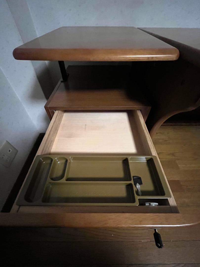 miu⭐︎さま　学習机のみ　オクモト