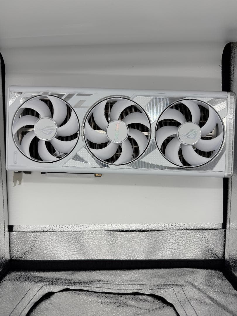 グラフィックボード・グラボ・ビデオカード ROG Strix GeForce RTX 4080 16GB White