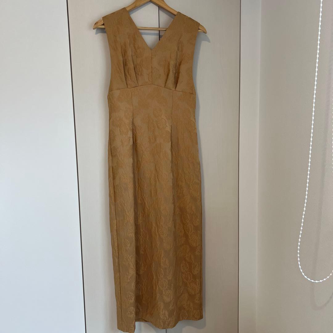 AIMER（エメ）チュールブラウス付Vネックジャカードタイトパーティードレス