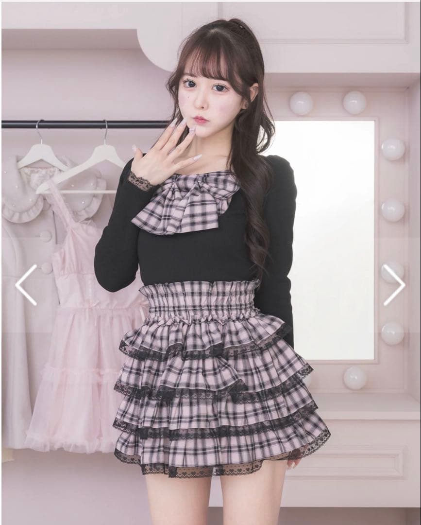pium チェックリボン　トップス ＋　スカート　ブラック　ピンク