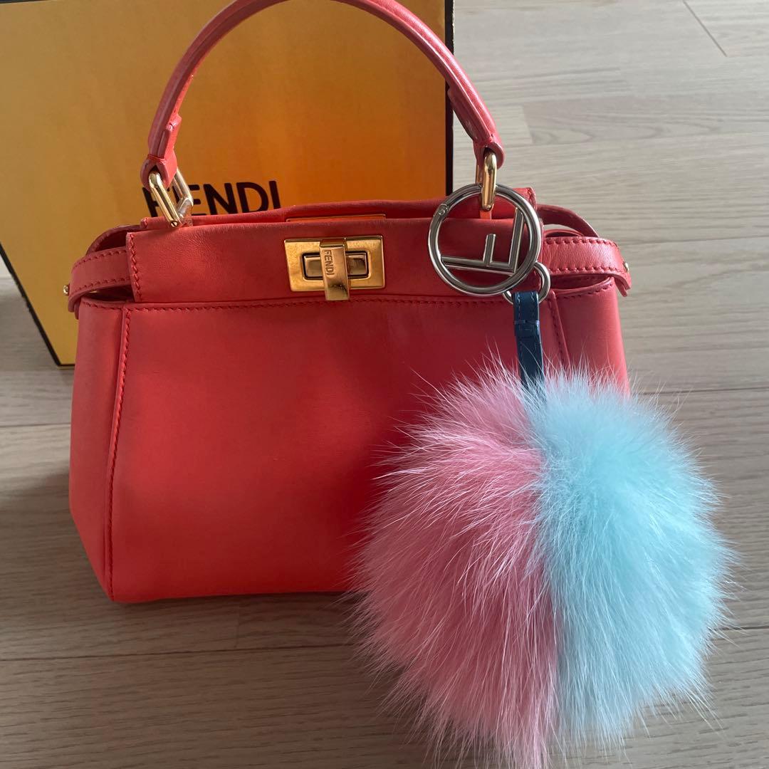 美品！FENDI ⭐︎フォックスファー チャーム 水色とピンク