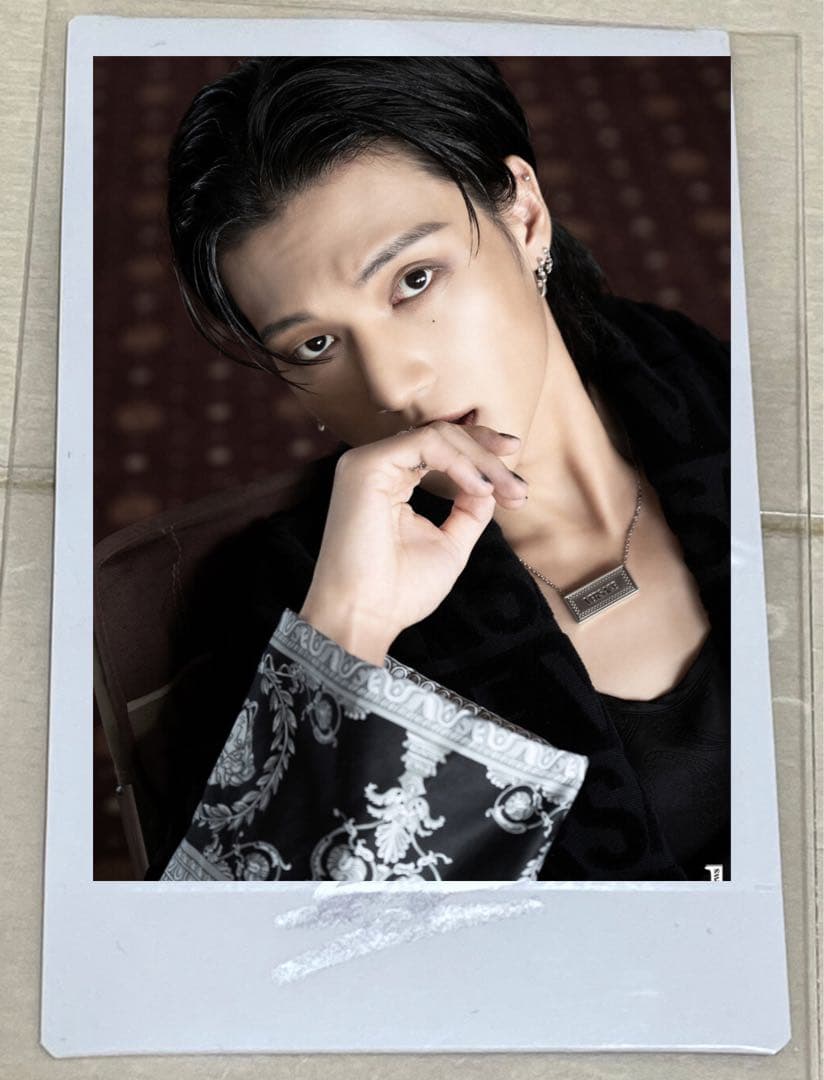 ATEEZ ウヨン 2 直筆サイン入り ポラロイド ポラ チェキ