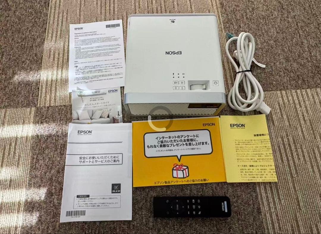 超美品 EPSON プロジェクター EF-100W