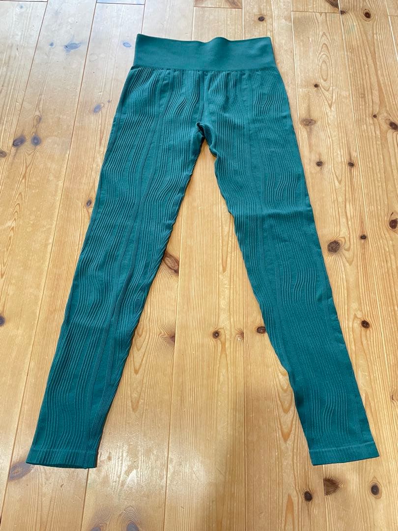 スカーラ　ヨガウェア　ウェーブリブ　アクティブレギンス　Mサイズ　ダークグリーン