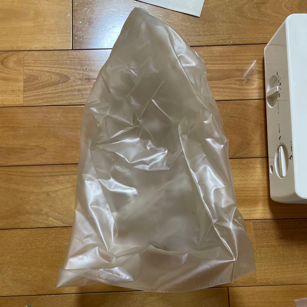 ブラザー　ロックミシン　ホームロックTE4-B234 3本糸縁かがりぬい