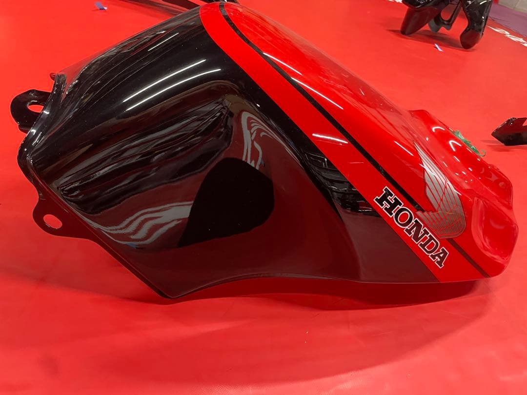 HONDA CBR400Fバイクタンク 赤黒