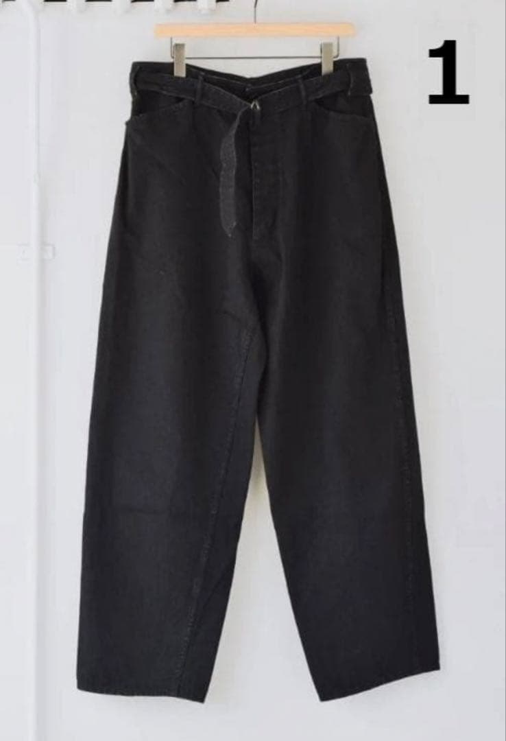 最終価格　COMOLI 24AW デニム ベルテッドパンツ 1 黒