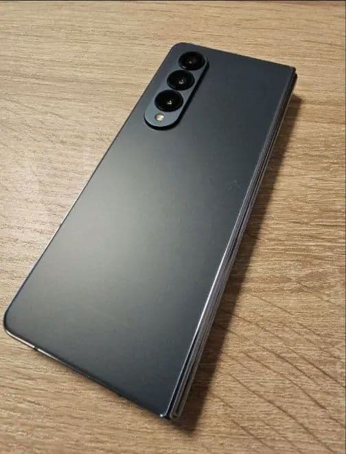 Galaxy Z Fold4（256GB）