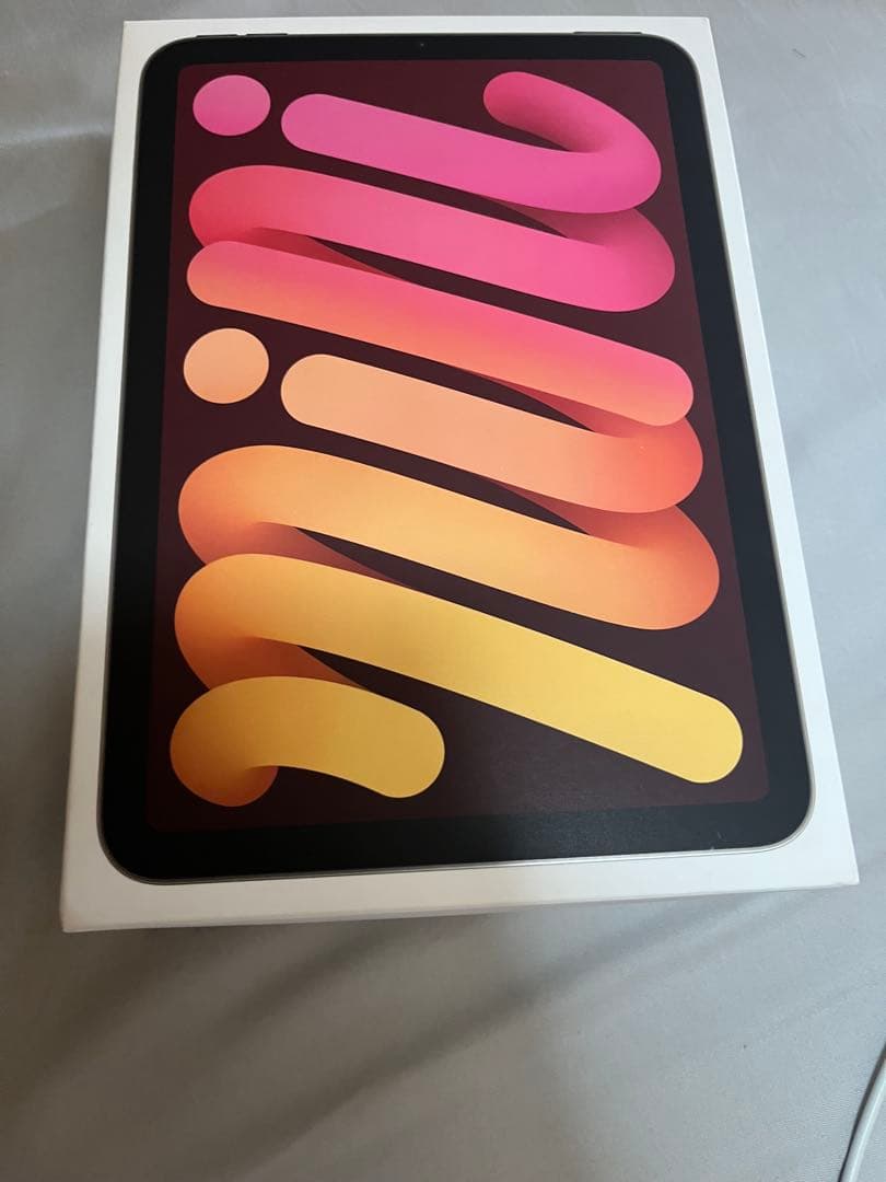 Apple iPad mini第7世代cellulaゴールド 本体128GB