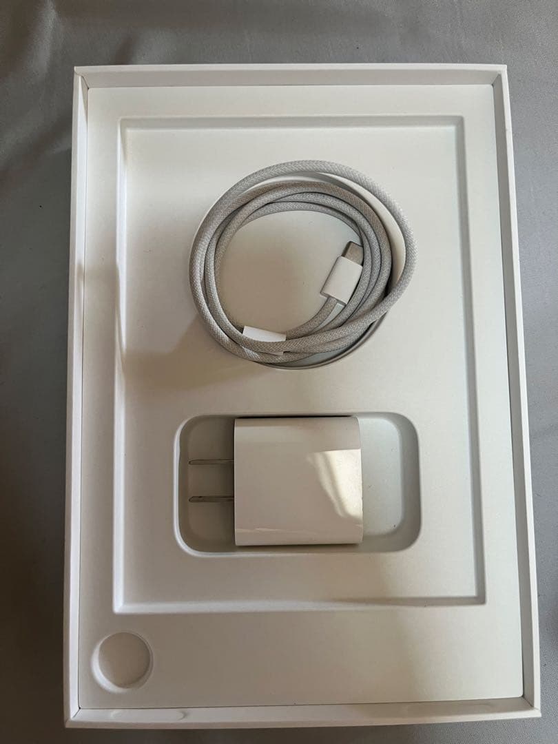 Apple iPad mini第7世代cellulaゴールド 本体128GB