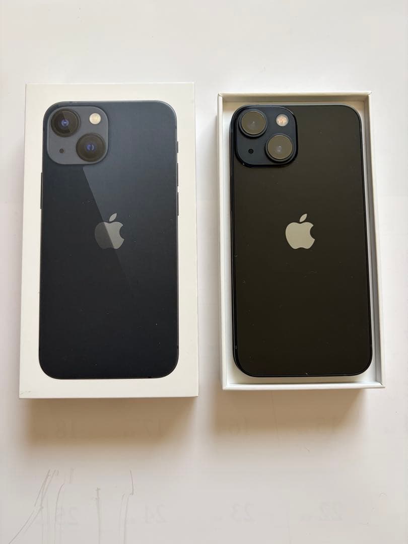 美品iPhone13mini 256GBSIMフリーおまけ付き