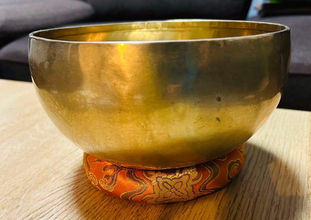 美品 7メタル ゴールド シンギングボウル 18cm（シャキア工房）