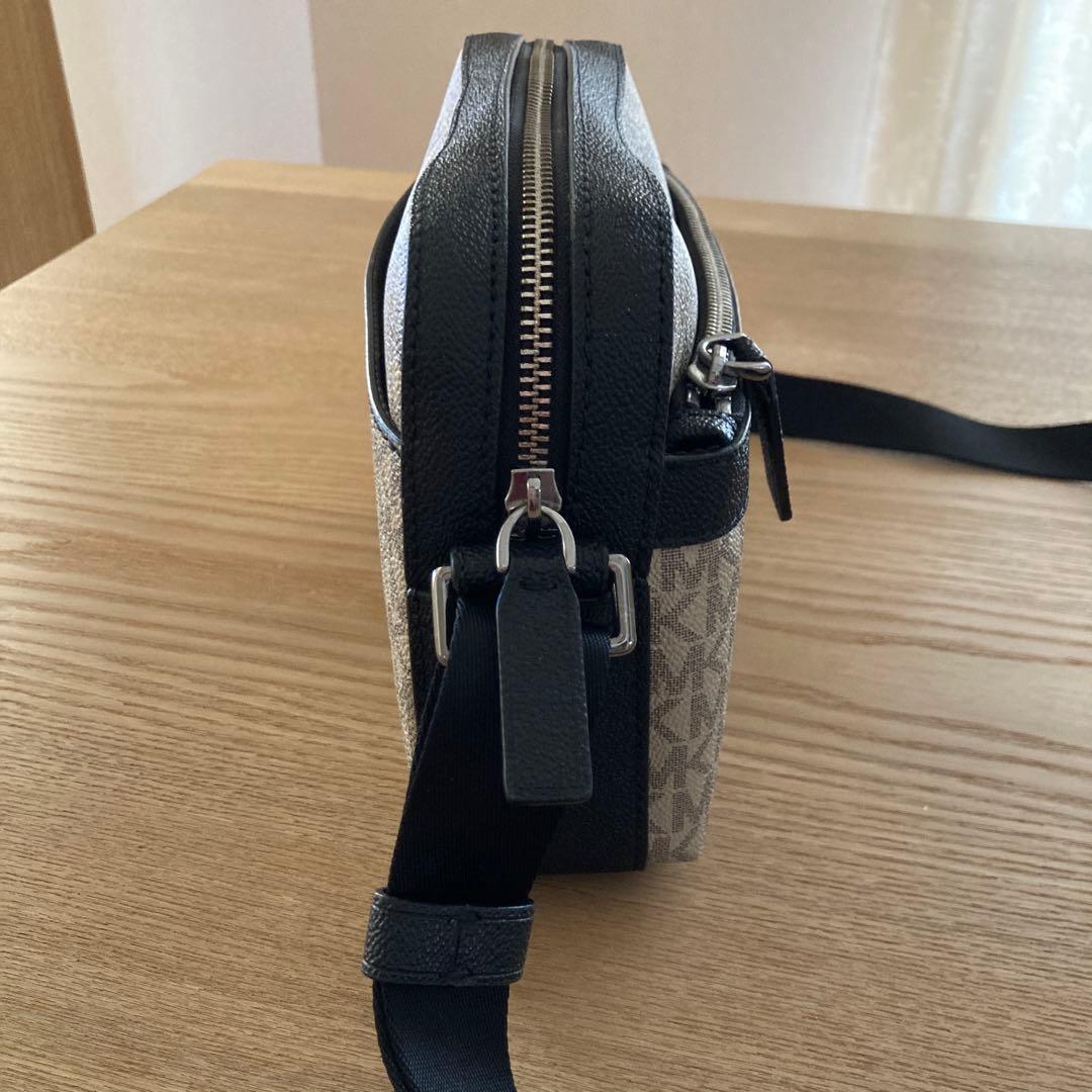 極美品♡マイケルコース♡ショルダーバッグ♡クロスボディ♡ベージュ×ブラック