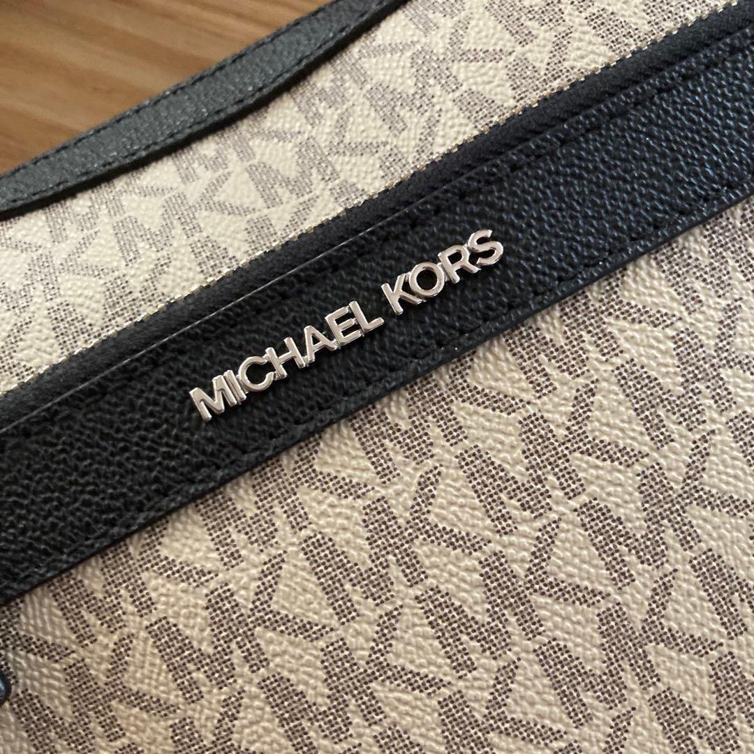 極美品♡マイケルコース♡ショルダーバッグ♡クロスボディ♡ベージュ×ブラック